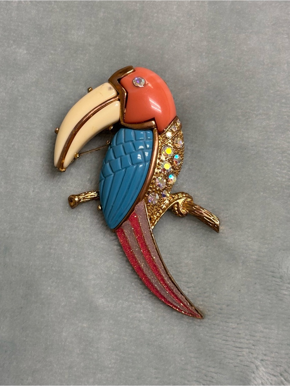 Unsigned Hattie Carnegie Enamel Rhinestone Bird Toucan Parrot Brooch Pin